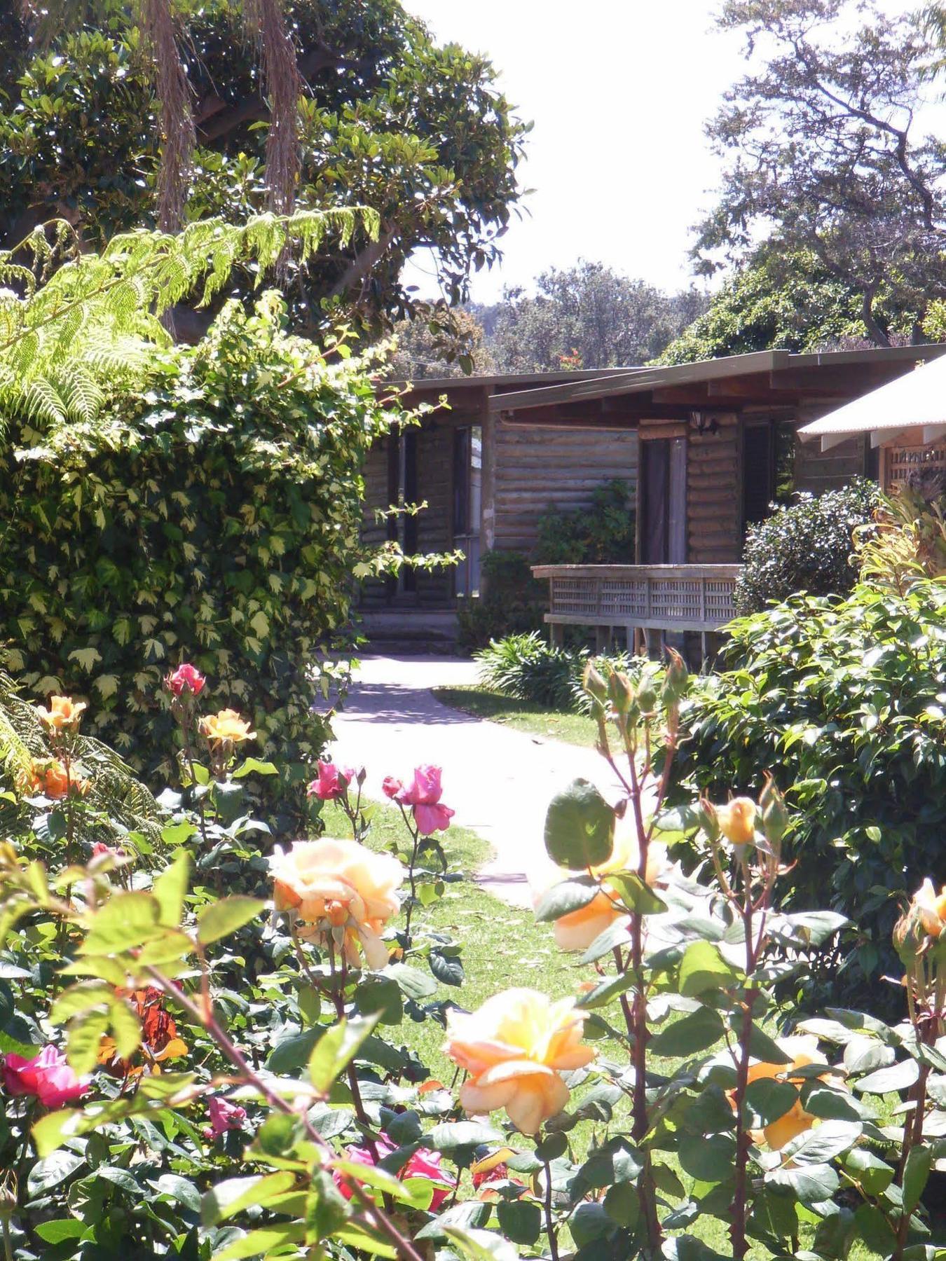 Lazy Acre Log Cabins Lakes Entrance Bagian luar foto